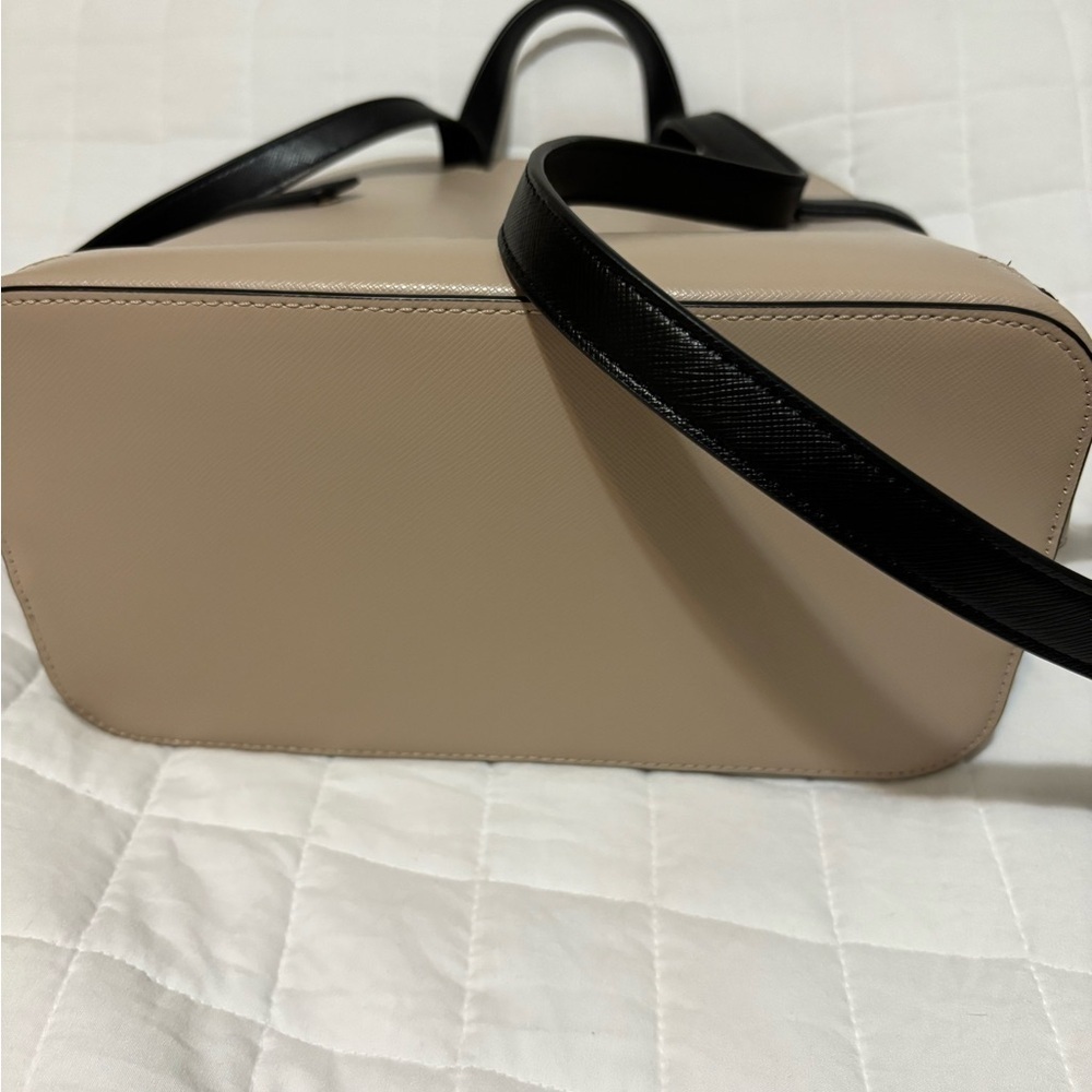 Kate Spade White and Tan Leather Backpack Handbag - Picture 4 of 6